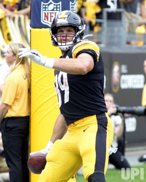 Photo Steelers Kevin Rader Celebrates Touchdown Against Seahawks