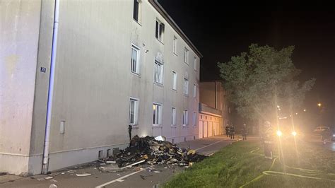 Wohnung In Vollbrand Acht Verletzte FF Wr Neustadt