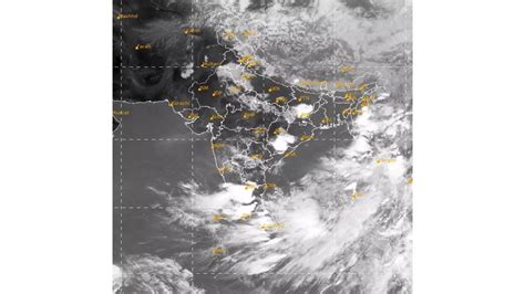 Heavy Monsoon Rains Trigger Alerts In Kerala