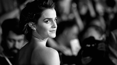 Emma Watson Black And White Wallpaper