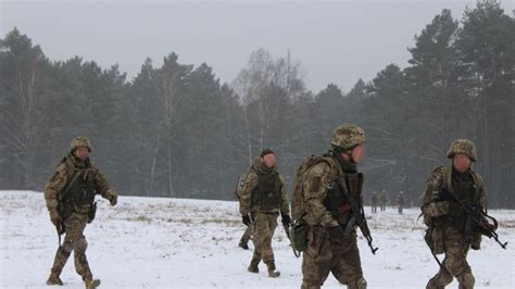 Czas apokalipsy amerykańskiej pomocy dla Ukrainy Defence24