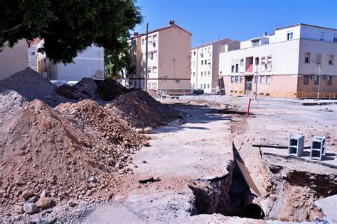 Obras De Reurbanización En Plaza Azucena Y Plaza Acequieros En El