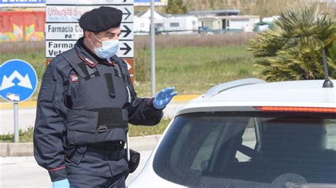 Coronavirus Civitanova Esce Per Fare Immersioni Multato Un Sub