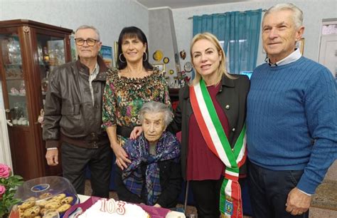 Nonna Teresa Compie Anni Gli Auguri Del Sindaco Celentano