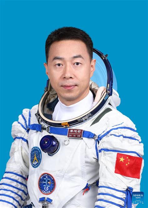 China Revela Tripula O Da Shenzhou Para Miss O Da Esta O Espacial