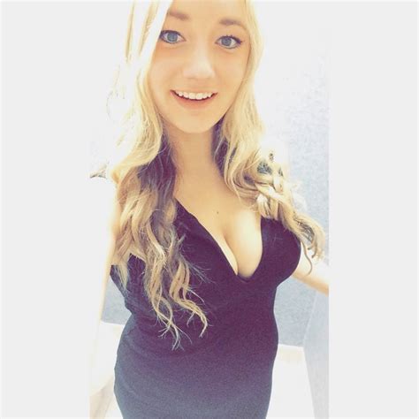 Blonde Scrolller