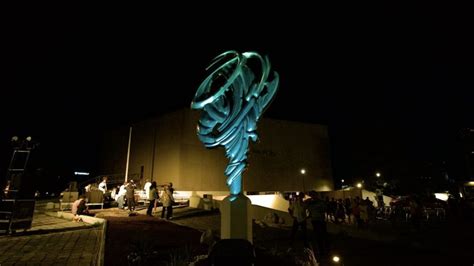 Auditorio San Pedro Cuenta Con Nueva Escultura