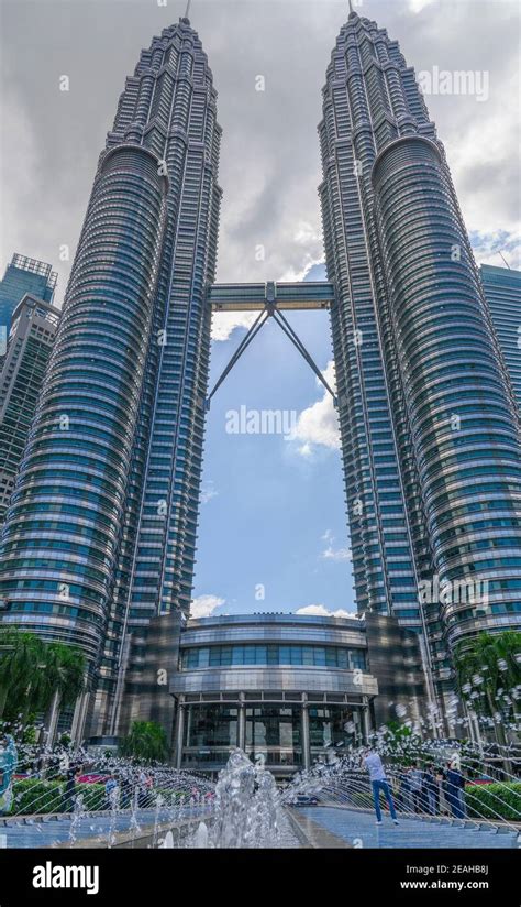 Les tours jumelles petronas Banque de photographies et dimages à haute