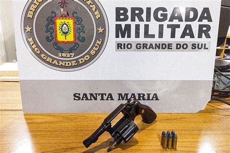 Bei Polícia Adolescente é Apreendido Com Revólver Em Veículo De