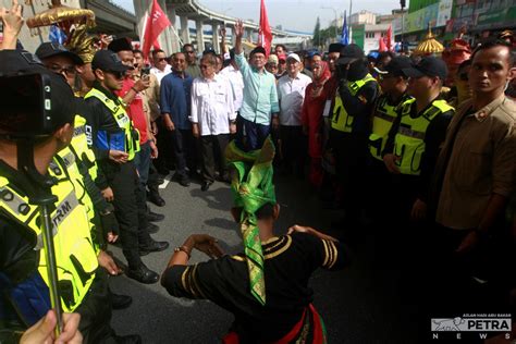 Getaran Politik Kerajaan Perpaduan Kukuh Sukar Digugat PM