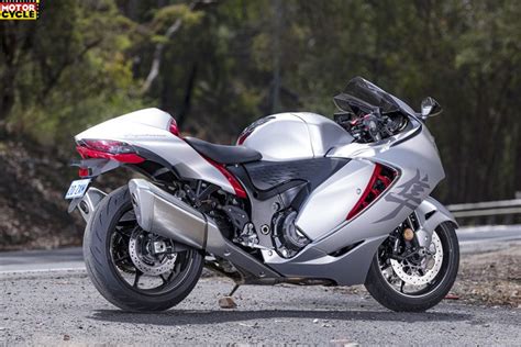 Kawasaki Zx R Vs Suzuki Hayabusa Australian Motorcycle News