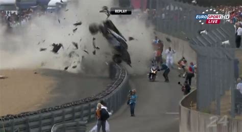 Feature Flick: 24 Hours of Le Mans Sees Two Audi R18 TDIs Destroyed in ...