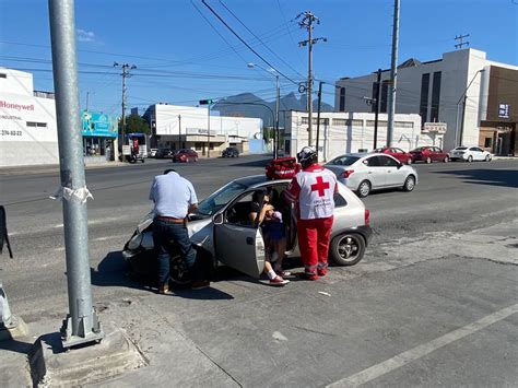 Mujer Resulta Lesionada Tras Participar En Un Choque En Monterrey