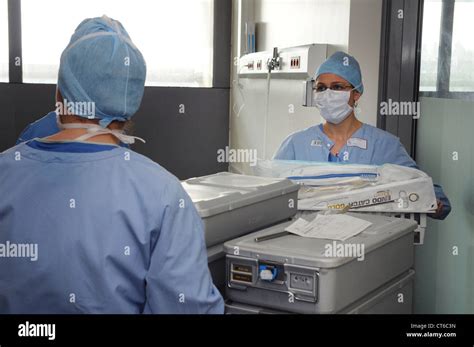 SURGICAL EQUIPMENT Stock Photo - Alamy