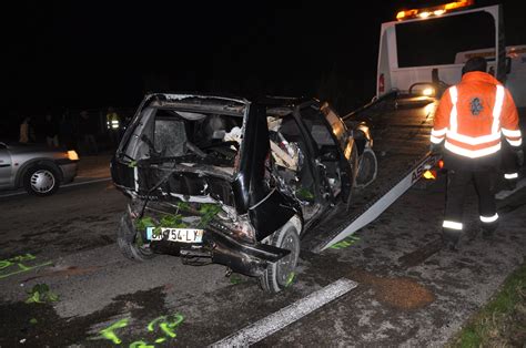 Bouches Du Rh Ne Cabannes Coinc E Dans Sa Voiture Accident E