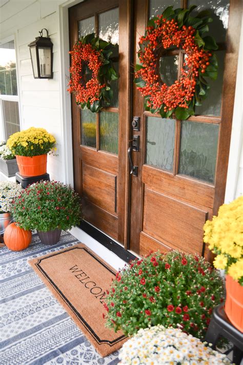 20 Beautiful Fall Front Door Decor Ideas Wonder Forest