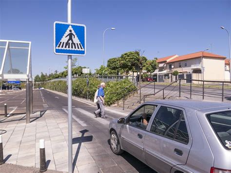 Seis Meses De C Rcel Para El Conductor Que Atropell A Dos J Venes En