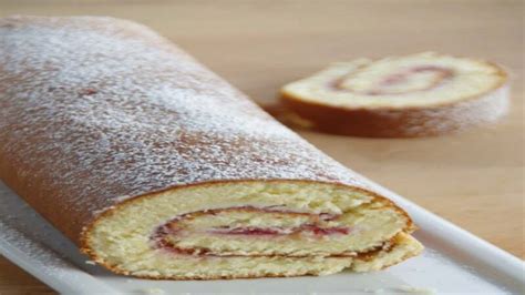 Biscuit roulé au mascarpone et framboises Simple et unique