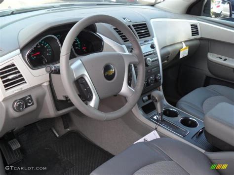 Dark Gray/Light Gray Interior 2011 Chevrolet Traverse LS Photo #38427465 | GTCarLot.com