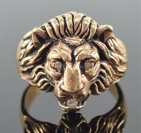 Lot 14K Gold Lions Head Mans Ring With Diamond Mounted Eyes And Mouth