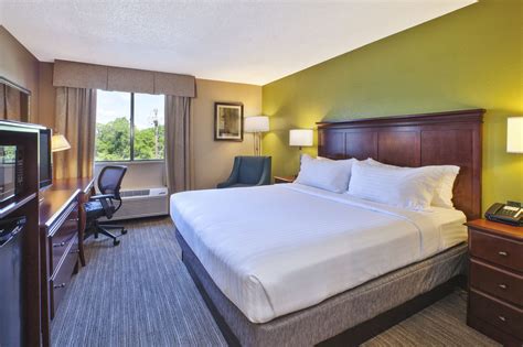 Discount Coupon for Holiday Inn Express Hotel & Suites Germantown ...