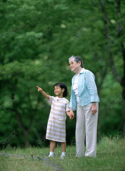 祖母と孫 写真 アールクリエーション