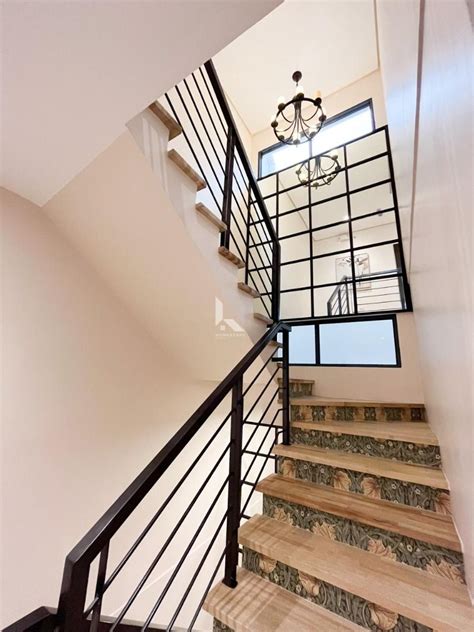 Br Rfo Modern Townhouse In Cubao Quezon City Near Edsa Boni Serrano Sm