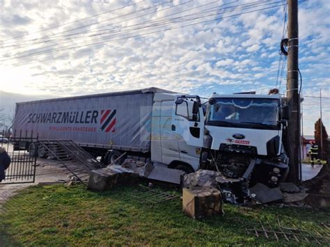 Accident rutier pe DN7 în localitatea Lipova Info Trafic Romania