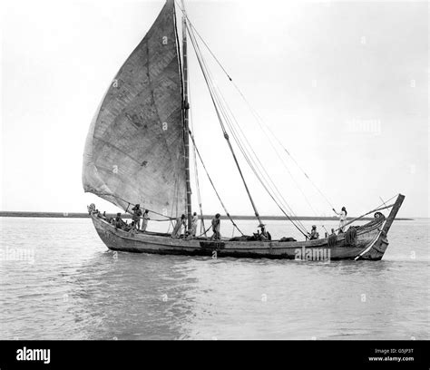 Rivercraft used on tigris river Black and White Stock Photos & Images ...