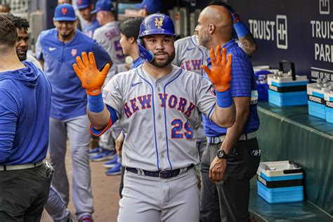 Unlikely Outfielder Stepping Up For New York Mets Sports Illustrated