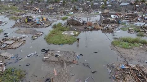 Cyclone Idai Mozambique Survivors Desperate For Help Bbc News