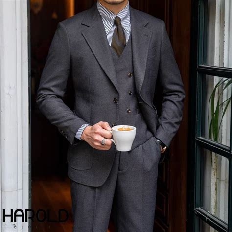 Three-Piece Charcoal Suit – HAROLD