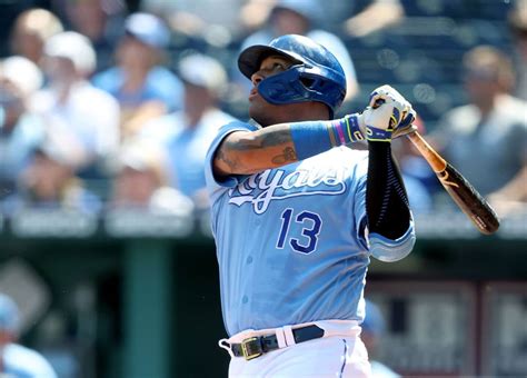 Royals’ Salvador Perez sets MLB single-season record for home runs by a ...