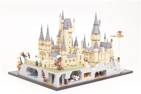 Lego Harry Potter Hogwarts Castle And Grounds Review