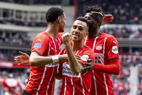 Psv Ondanks Slordige Wedstrijd Te Sterk Voor Willem Ii