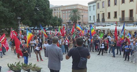 In Piazza Per La Pace Per Palestinesi E Israeliani