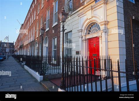 Merrion Square Dublin Ireland Stock Photo Alamy