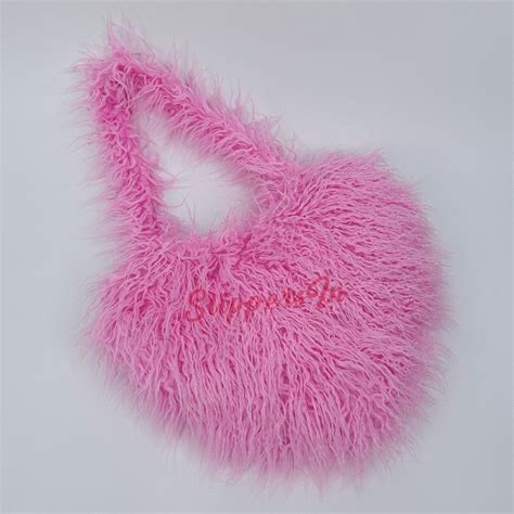 Faux Fur Heart Shoulder Bag Trendy Fluffy Underarm Purse