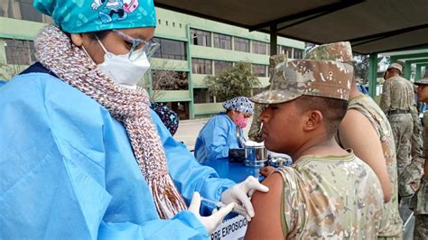 Minsa miembros del Ejército reciben vacuna antirrábica humana de