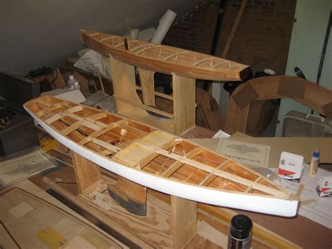 A Photo Gallery Of The Building Process Of A Peony Vintage Marblehead Vm Class Rc Sailboat