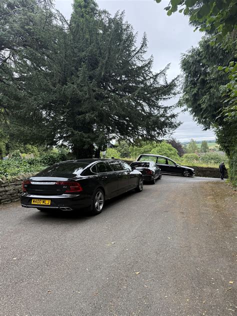 Directors explain the benefit of using an oakdale funeral home 2