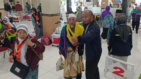 Jemaah Haji Debarkasi Solo Telah Sampai Di Daerah Asal