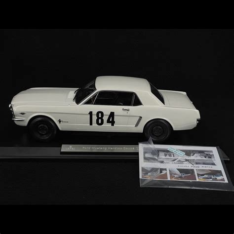 Ford Mustang Coupé Nr 184 Platz 11 Rallye Monte Carlo 1966 Ein Mann