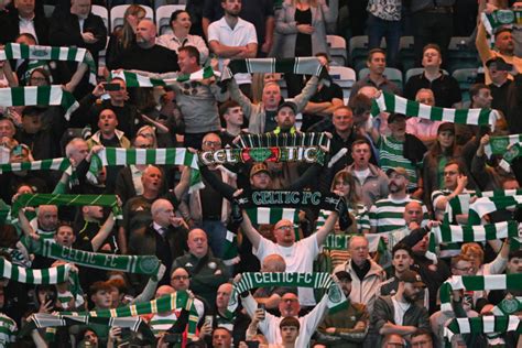 Jamie Carragher Makes Class Claim About Celtic Fans If They Reach