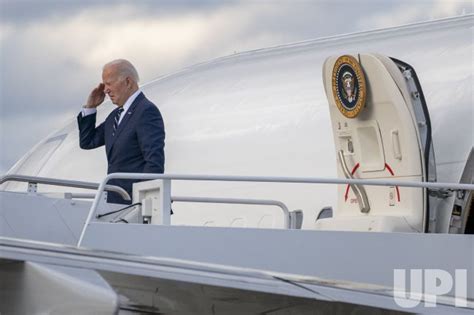 Photo President Joe Biden Boards Air Force One On His Way To Dover