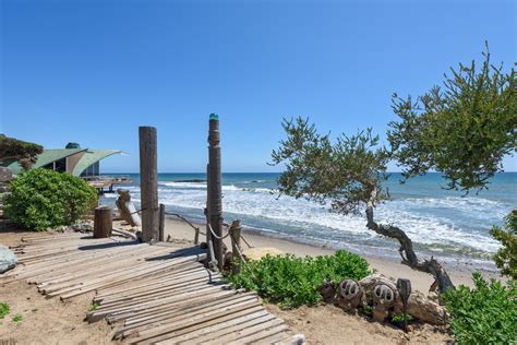 Photo 14 Of 16 In Harry Gesners Iconic Beachfront Sandcastle House In