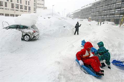 Blizzards In Southern France Pyrenees Ski Resorts Forced To Shut