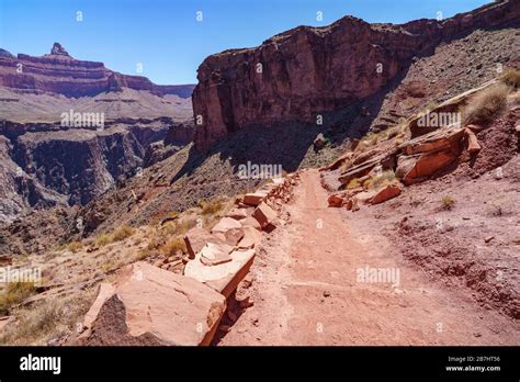 Hiking The South Kaibab Trail In Grand Canyon National Park In Arizona