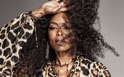 Pin By Day Mzday Hester On Angela Bassett Glamour Shots Angela Bassett Beauty