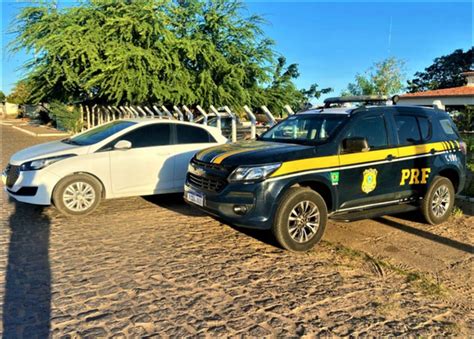 Jornal Correio Homem Preso Ap S Comprar Carro Furtado Dividindo Em